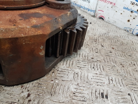 Ford 8630, Fiat 160-90, 180-90 Rear Axle Gear Carrier Assy 5136129, 5136127 - Rear axle: picture 5 Ford 8630, Fiat 160-90, 180-90 Rear Axle Gear Carrier Assy 5136129, 5136127 - Rear axle: picture 5