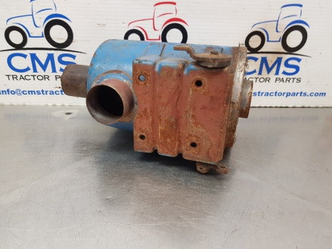 Ford Dexta, Super Dexta, Engine Air Filter Box, Oil Bath 960e18205, 957e9600a - Air intake system: picture 2 Ford Dexta, Super Dexta, Engine Air Filter Box, Oil Bath 960e18205, 957e9600a - Air intake system: picture 2