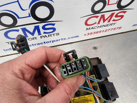 John Deere 6010, 6020, 7020 Series Light Control Panel Al114038, L113569 - Lights/ Lighting: picture 5 John Deere 6010, 6020, 7020 Series Light Control Panel Al114038, L113569 - Lights/ Lighting: picture 5