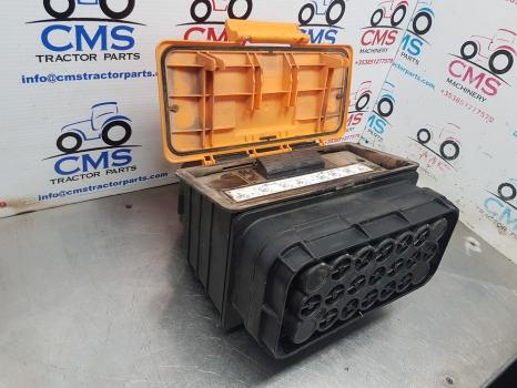 Air intake system John Deere 6115m, 6m, 6r, Engine Air Cleaner Assy Al210179, Al207628, Al203003: picture 7