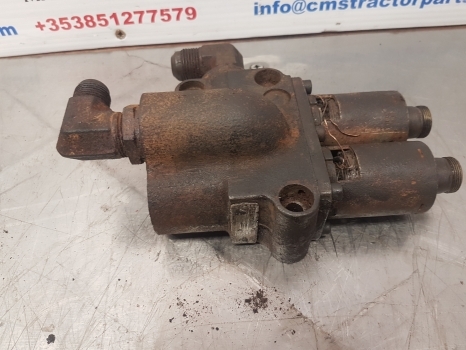 Massey Ferguson 5455 Hydraulic Pressure Valve Body 3794879m3 - Hydraulic valve for Farm tractor: picture 5 Massey Ferguson 5455 Hydraulic Pressure Valve Body 3794879m3 - Hydraulic valve for Farm tractor: picture 5