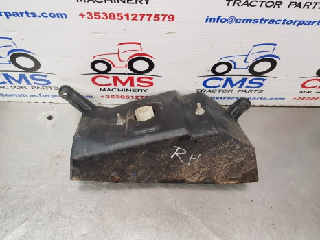 New Holland T6010, T6000, T7000,t7,tail Light With Support Rh 82032772, 87747246 - Lights/ Lighting: picture 4 New Holland T6010, T6000, T7000,t7,tail Light With Support Rh 82032772, 87747246 - Lights/ Lighting: picture 4