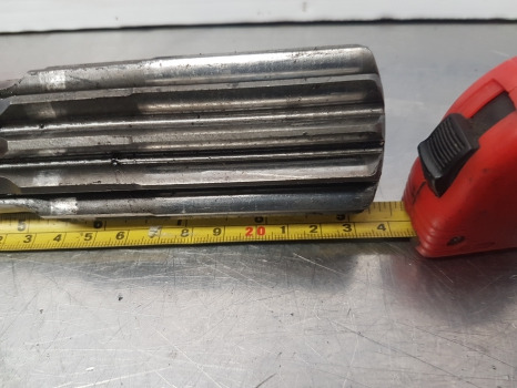 Same Dorado 85, Lamborghini, Deutz, Rear Axle Half Shaft Long 0.009.7205.0/10 - Rear axle: picture 4 Same Dorado 85, Lamborghini, Deutz, Rear Axle Half Shaft Long 0.009.7205.0/10 - Rear axle: picture 4