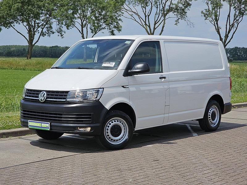 Volkswagen Transporter 2.0 TDI L1H1 Navi Euro6 NAP! - Small van: picture 2 Volkswagen Transporter 2.0 TDI L1H1 Navi Euro6 NAP! - Small van: picture 2