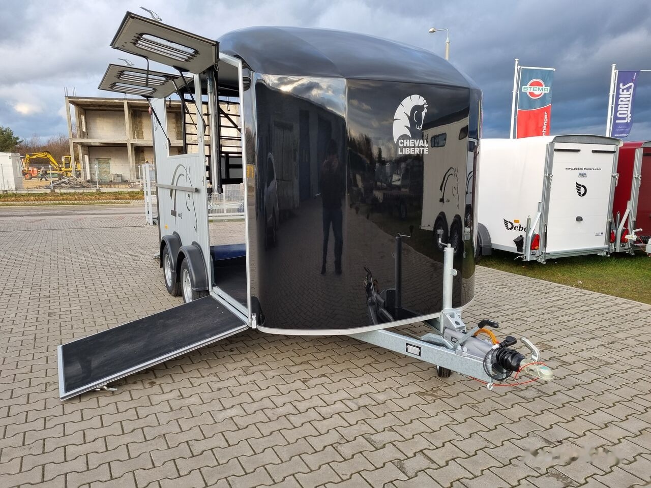 New Horse trailer Cheval Liberté Maxi 3 Minimax trailer for 3 horses GVW 3500kg tack room saddle: picture 30