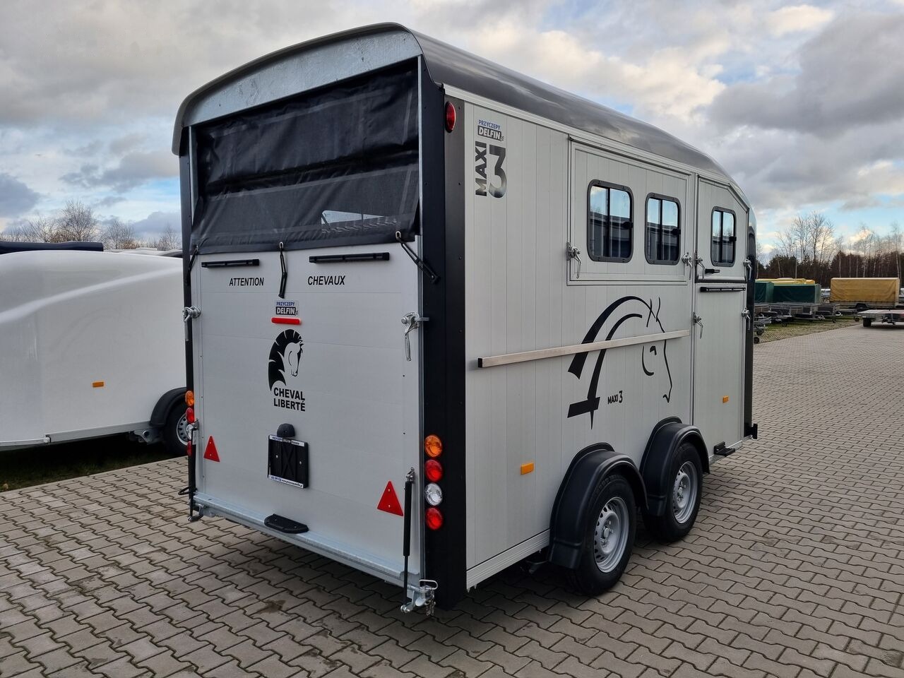 New Horse trailer Cheval Liberté Maxi 3 Minimax trailer for 3 horses GVW 3500kg tack room saddle: picture 15