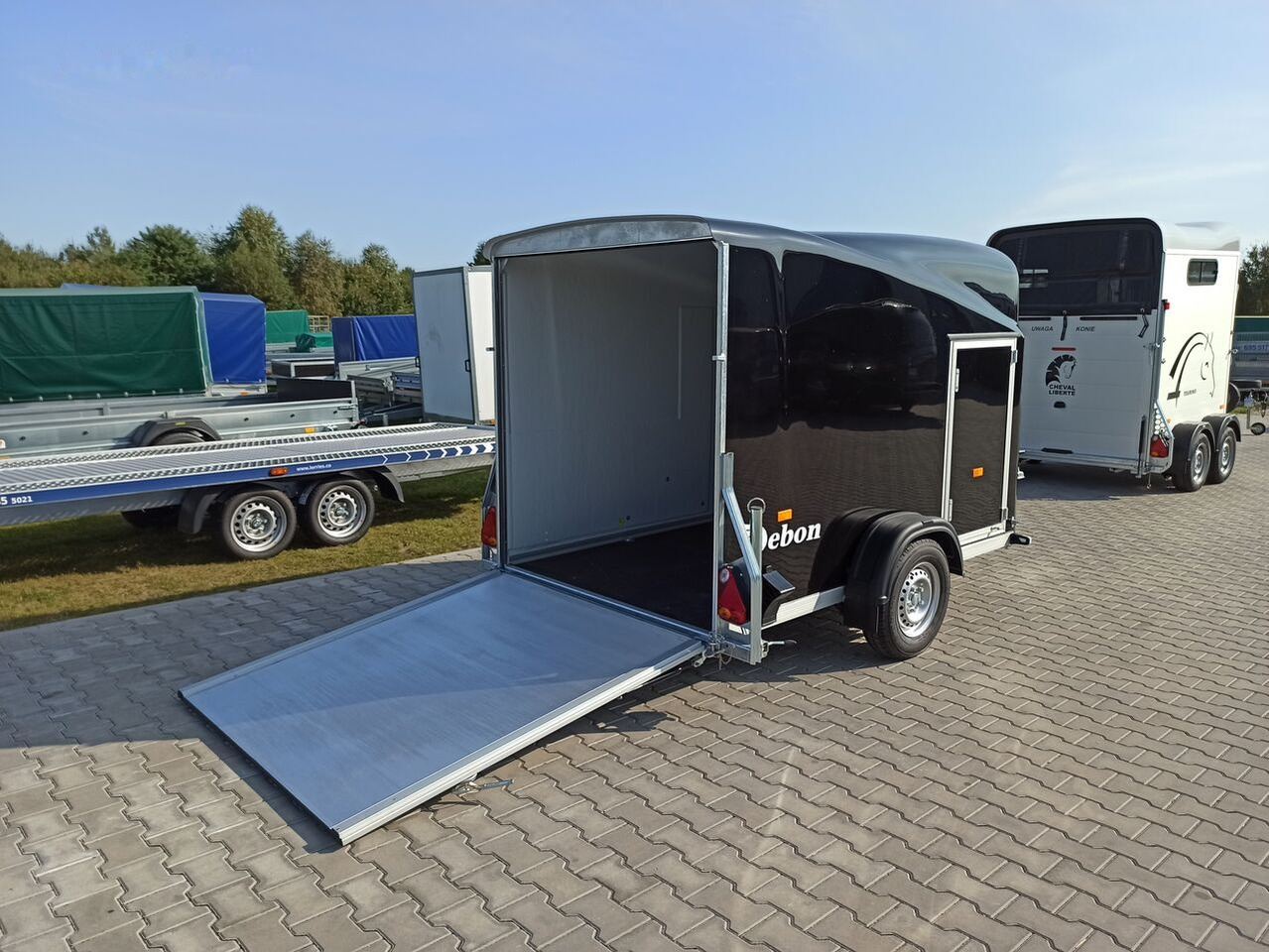 Debon Cargo 1300 + drzwi boczne / side doors cargo van box Cheval - Closed box trailer: picture 3 Debon Cargo 1300 + drzwi boczne / side doors cargo van box Cheval - Closed box trailer: picture 3