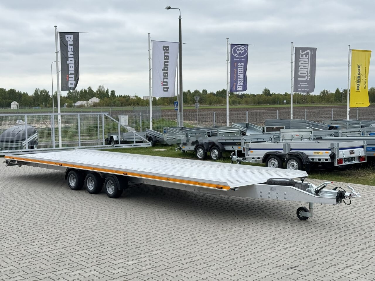 Gromex L3-3500-8,5 laweta aluminiowa 3-osiowa DMC 3500kg - Autotransporter trailer: picture 1 Gromex L3-3500-8,5 laweta aluminiowa 3-osiowa DMC 3500kg - Autotransporter trailer: picture 1