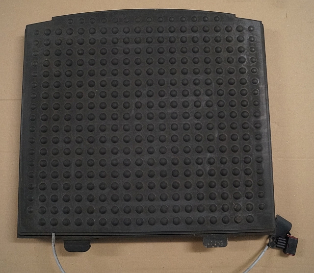 Jungheinrich 51182449 | floor mat ERE225 fixed platform floor mat ERE225 fixed platform - Frame/ Chassis for Material handling equipment: picture 1 Jungheinrich 51182449 | floor mat ERE225 fixed platform floor mat ERE225 fixed platform - Frame/ Chassis for Material handling equipment: picture 1