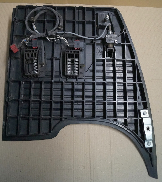 Jungheinrich 51189782 | Vloerplaat Floorplate ETV from Year 2011 Driving pedal 5 Vloerplaat Floorplate ETV from Year 2011 Driving pedal 51443197 Brake pedal 51198398 Kill switch 51188550 kabel 51178968 - Frame/ Chassis for Material handling equipment: picture 2 Jungheinrich 51189782 | Vloerplaat Floorplate ETV from Year 2011 Driving pedal 5 Vloerplaat Floorplate ETV from Year 2011 Driving pedal 51443197 Brake pedal 51198398 Kill switch 51188550 kabel 51178968 - Frame/ Chassis for Material handling equipment: picture 2