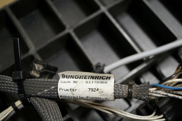 Jungheinrich 51189782 | Vloerplaat Floorplate ETV from Year 2011 Driving pedal 5 Vloerplaat Floorplate ETV from Year 2011 Driving pedal 51443197 Brake pedal 51198398 Kill switch 51188550 kabel 51178968 - Frame/ Chassis for Material handling equipment: picture 3 Jungheinrich 51189782 | Vloerplaat Floorplate ETV from Year 2011 Driving pedal 5 Vloerplaat Floorplate ETV from Year 2011 Driving pedal 51443197 Brake pedal 51198398 Kill switch 51188550 kabel 51178968 - Frame/ Chassis for Material handling equipment: picture 3