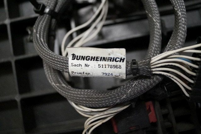 Jungheinrich 51189782 | Vloerplaat Floorplate ETV from Year 2011 Driving pedal 5 Vloerplaat Floorplate ETV from Year 2011 Driving pedal 51443197 Brake pedal 51198398 Kill switch 51188550 kabel 51178968 - Frame/ Chassis for Material handling equipment: picture 3 Jungheinrich 51189782 | Vloerplaat Floorplate ETV from Year 2011 Driving pedal 5 Vloerplaat Floorplate ETV from Year 2011 Driving pedal 51443197 Brake pedal 51198398 Kill switch 51188550 kabel 51178968 - Frame/ Chassis for Material handling equipment: picture 3