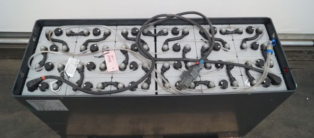 Jungheinrich unknown | Battery 48V775Ah 05-EPZS775SL Year 2022 weight 1141 kg sn - Battery for Material handling equipment: picture 3 Jungheinrich unknown | Battery 48V775Ah 05-EPZS775SL Year 2022 weight 1141 kg sn - Battery for Material handling equipment: picture 3