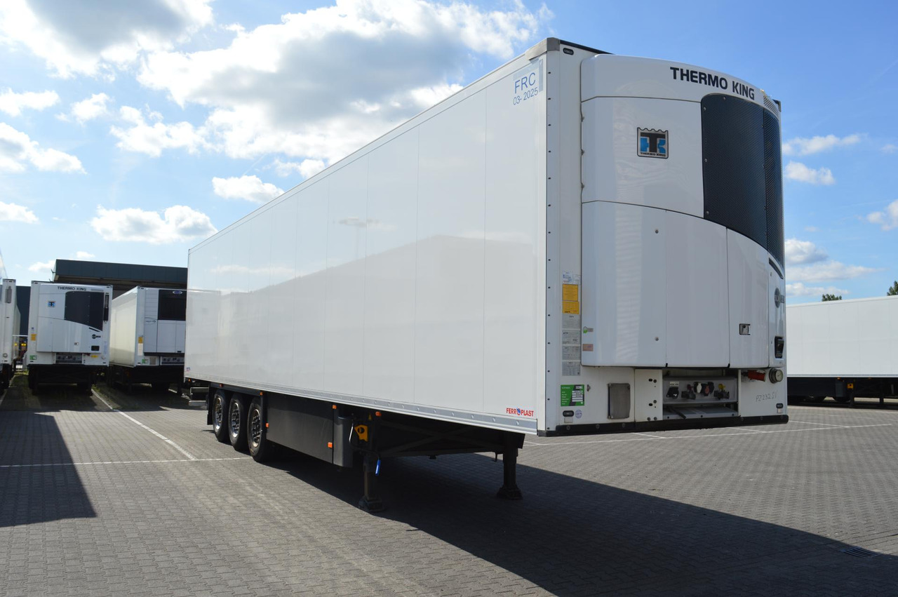 Schmitz Cargobull SKO FP 45 ThermoKing SLXi 300 - Refrigerator semi-trailer: picture 4 Schmitz Cargobull SKO FP 45 ThermoKing SLXi 300 - Refrigerator semi-trailer: picture 4