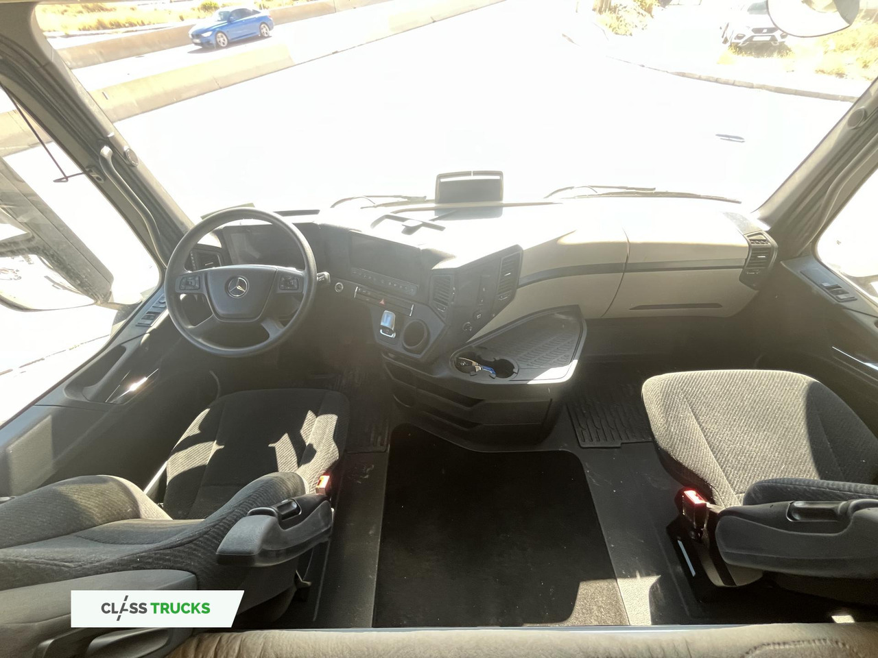 Tractor unit Mercedes-Benz Actros 5 1845 BigSpace LED lights: picture 16