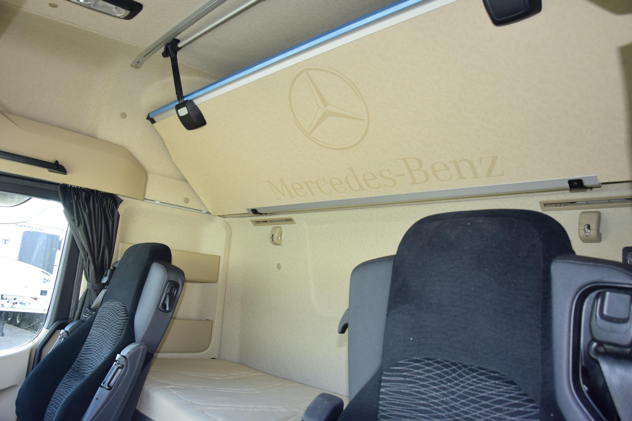 Tractor unit Mercedes-Benz Actros 5 1845 BigSpace: picture 9