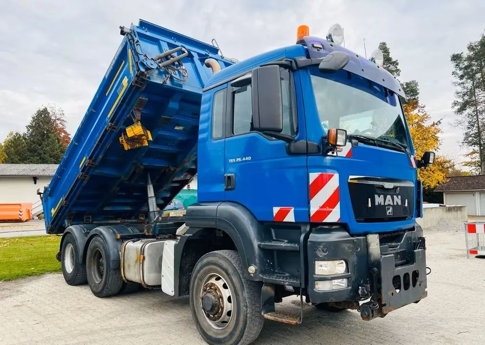 MAN TGS 26.440 6x6 Hydrodrive – Meiller 3-stronny wywrotka / Manual / Retarder / Tempomat / Euro 5 - Tipper: picture 4 MAN TGS 26.440 6x6 Hydrodrive – Meiller 3-stronny wywrotka / Manual / Retarder / Tempomat / Euro 5 - Tipper: picture 4