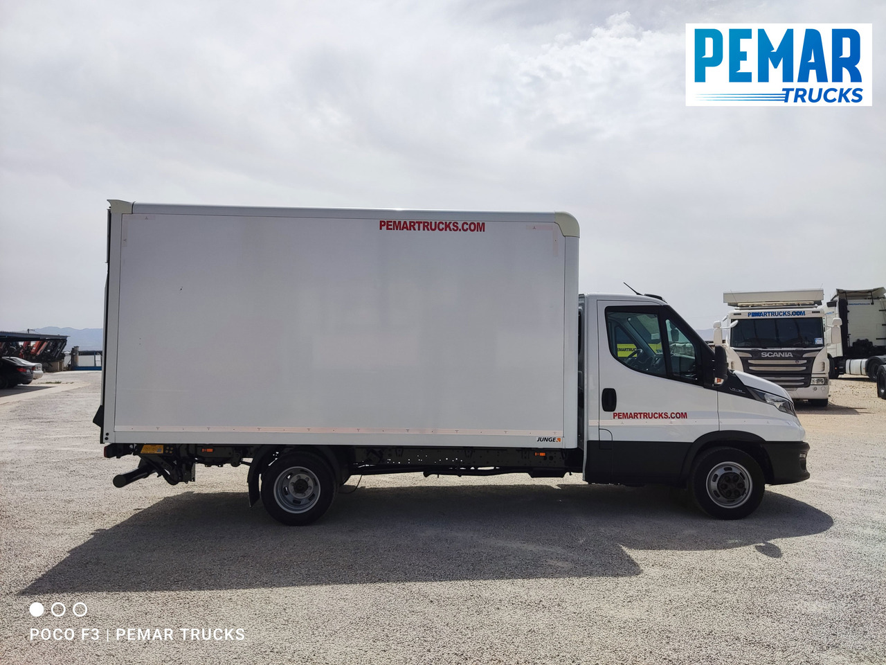 IVECO DAILY 35C16 CAJA CERRADA DOBLE RUEDA - Box van: picture 4 IVECO DAILY 35C16 CAJA CERRADA DOBLE RUEDA - Box van: picture 4