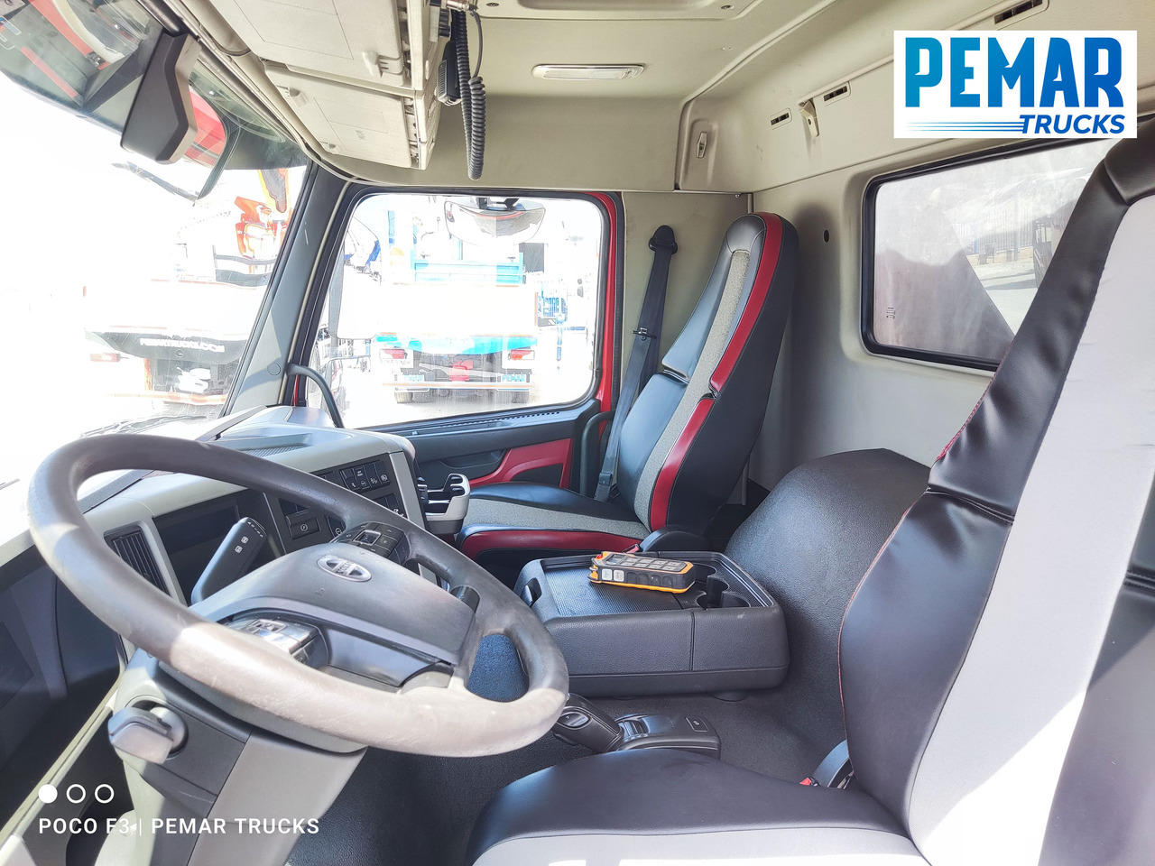 Skip loader truck VOLVO FM 330 PORTACONTENEDOR CADENAS 18T: picture 22