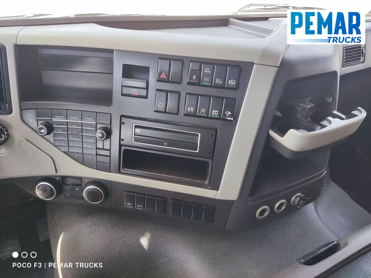 Skip loader truck VOLVO FM 330 PORTACONTENEDOR CADENAS 18T: picture 25