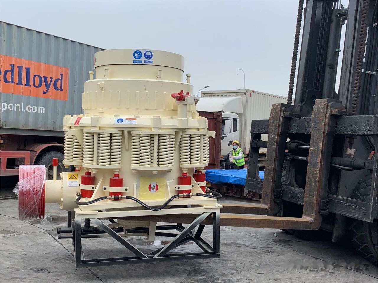 Kinglink NEW 3ft KLF1000 Rock Stone Cone Crusher 80-150TPH - Cone crusher: picture 1 Kinglink NEW 3ft KLF1000 Rock Stone Cone Crusher 80-150TPH - Cone crusher: picture 1