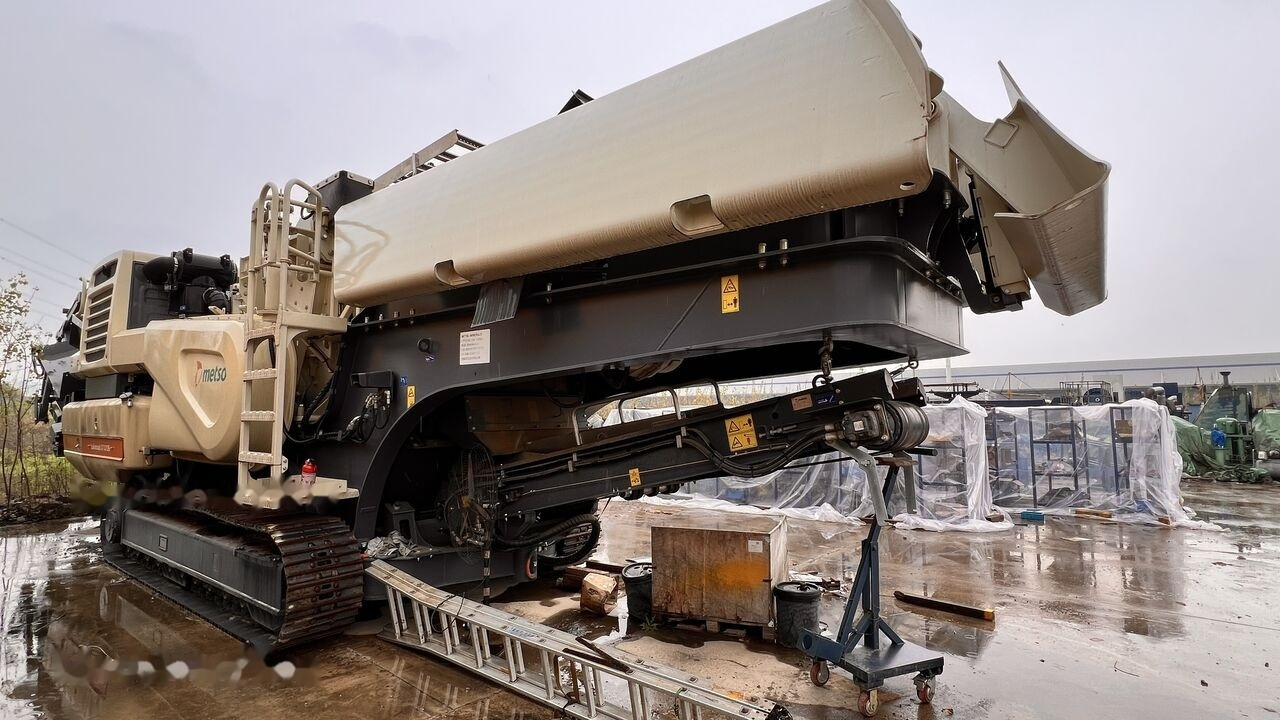 Metso NEW Lokotrack LT1213S mobile horizontal impact crusher - Mobile crusher: picture 5 Metso NEW Lokotrack LT1213S mobile horizontal impact crusher - Mobile crusher: picture 5