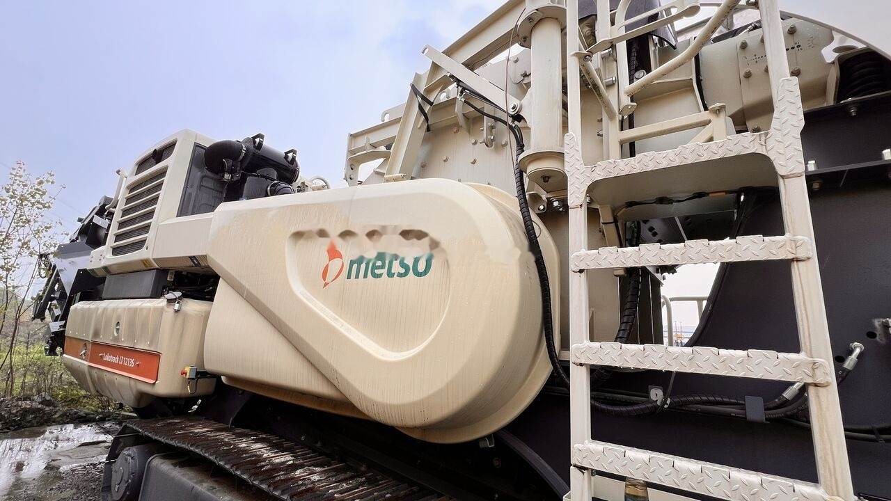 Metso NEW Lokotrack LT1213S mobile horizontal impact crusher - Mobile crusher: picture 1 Metso NEW Lokotrack LT1213S mobile horizontal impact crusher - Mobile crusher: picture 1