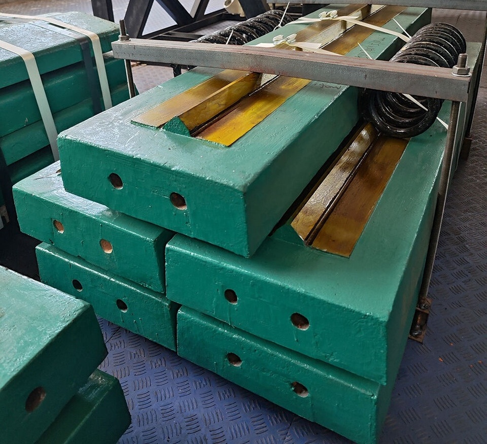 High Chrome Cr26 Blow Bar for Metso Impact Crusher NP1315 7062252761 for crusher - Spare parts for Crusher: picture 2 High Chrome Cr26 Blow Bar for Metso Impact Crusher NP1315 7062252761 for crusher - Spare parts for Crusher: picture 2