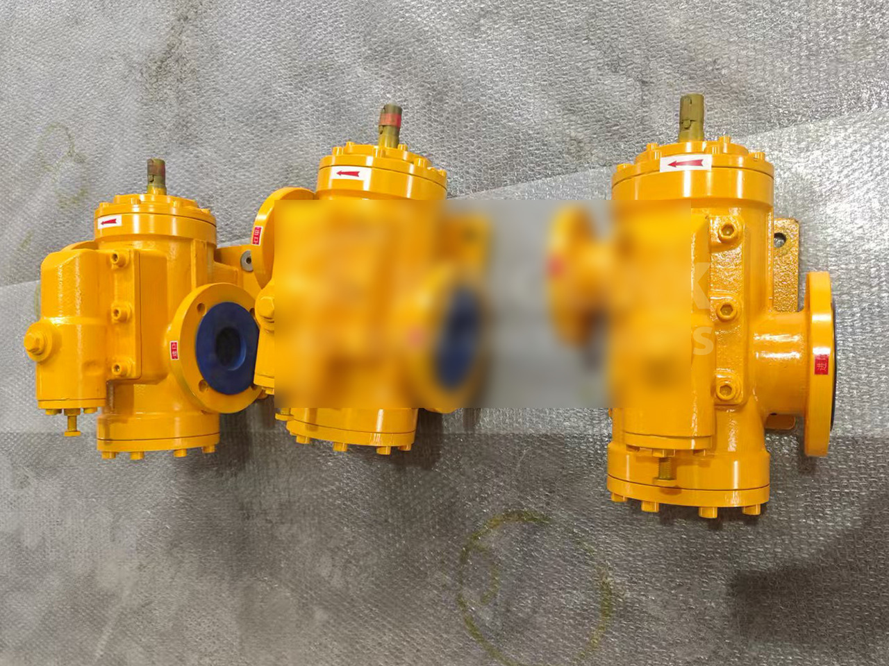 KINGLINK Good Quality Pump 17005249 for Tc36 Cone Crusher - Spare parts for Construction machinery: picture 1 KINGLINK Good Quality Pump 17005249 for Tc36 Cone Crusher - Spare parts for Construction machinery: picture 1