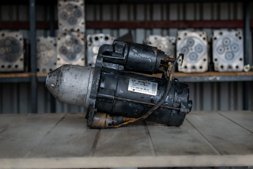 BOSCH FOR MERCEDES ATEGO - Starter for Truck: picture 1 BOSCH FOR MERCEDES ATEGO - Starter for Truck: picture 1