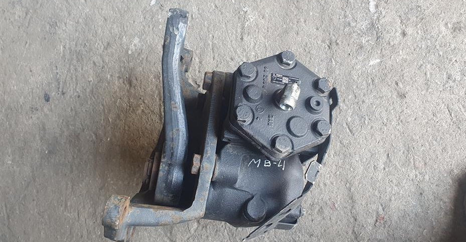 MERCEDES-BENZ ACTROS MP4 - A 961 460 15 00 / 002 - Steering gear for Truck: picture 5 MERCEDES-BENZ ACTROS MP4 - A 961 460 15 00 / 002 - Steering gear for Truck: picture 5