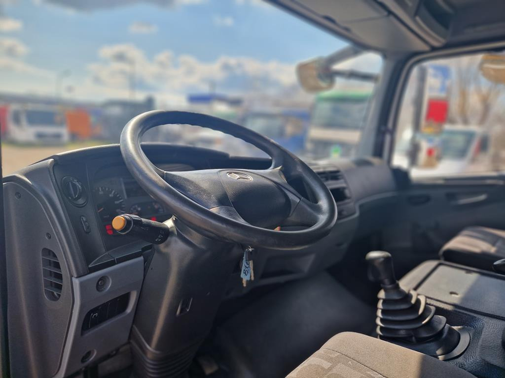 MERCEDES-BENZ ATEGO 816 - Curtainsider truck: picture 3 MERCEDES-BENZ ATEGO 816 - Curtainsider truck: picture 3