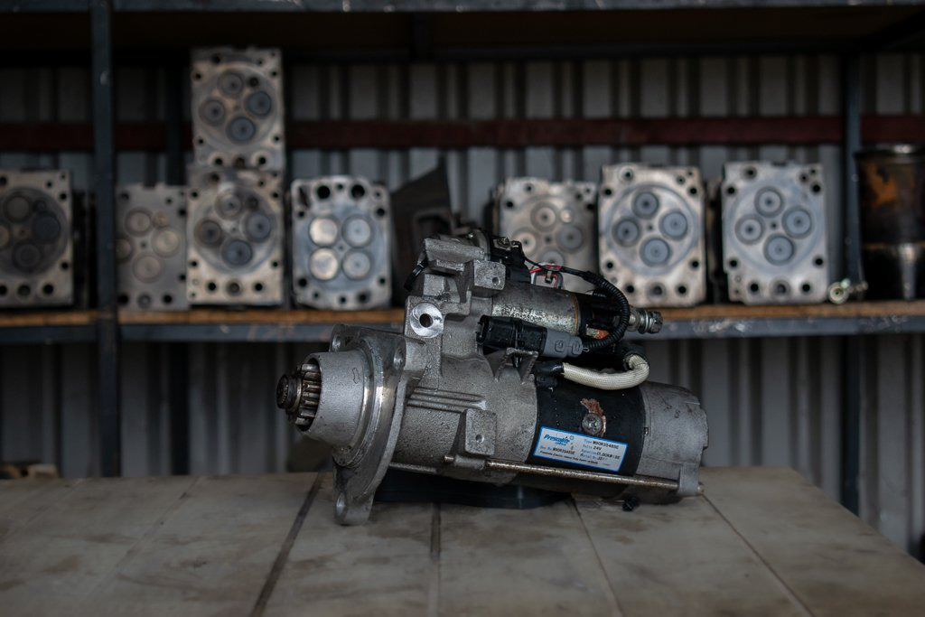 MERCEDES-BENZ AXOR OM 457 - Starter for Truck: picture 1 MERCEDES-BENZ AXOR OM 457 - Starter for Truck: picture 1