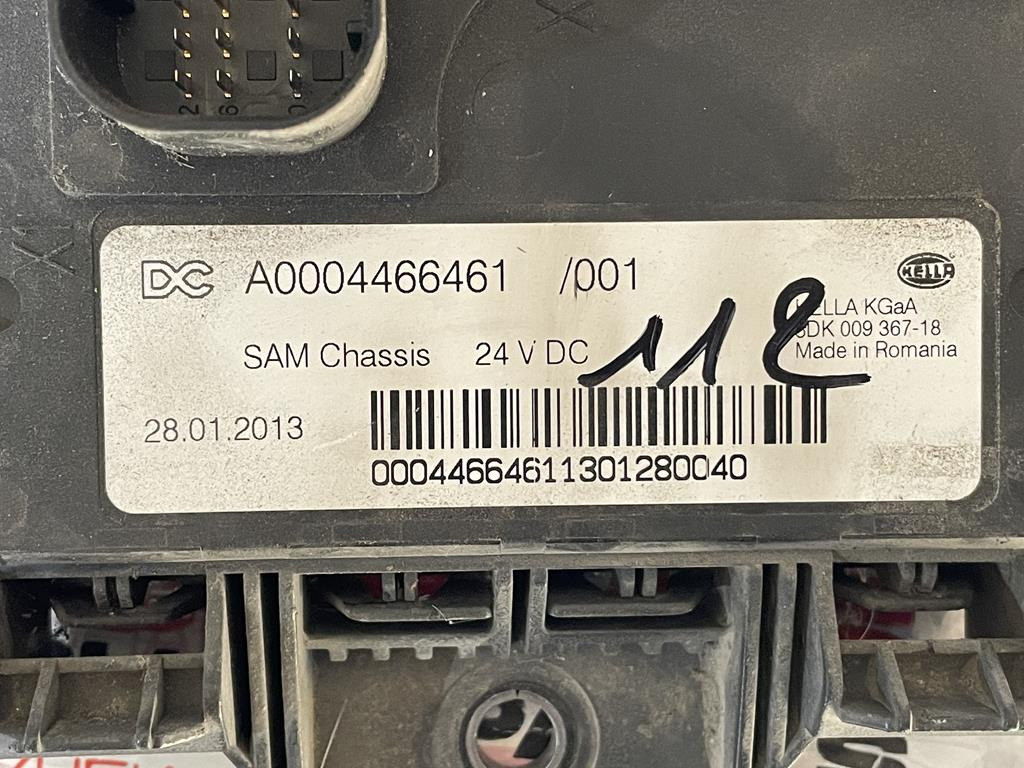 MERCEDES-BENZ SAM FOR ACTROS MP4 - A 000 446 6461 - Fuse for Truck: picture 2 MERCEDES-BENZ SAM FOR ACTROS MP4 - A 000 446 6461 - Fuse for Truck: picture 2