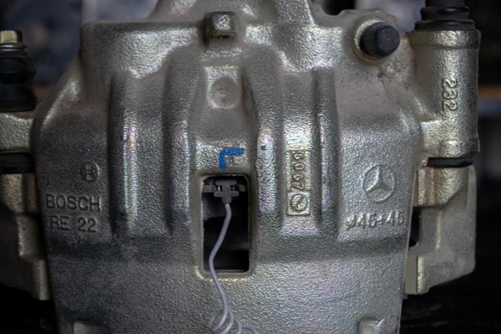 MERCEDES-BENZ SPRINTER ΟΜ611 - FRONT - PASSENGER - Brake caliper for Truck: picture 3 MERCEDES-BENZ SPRINTER ΟΜ611 - FRONT - PASSENGER - Brake caliper for Truck: picture 3