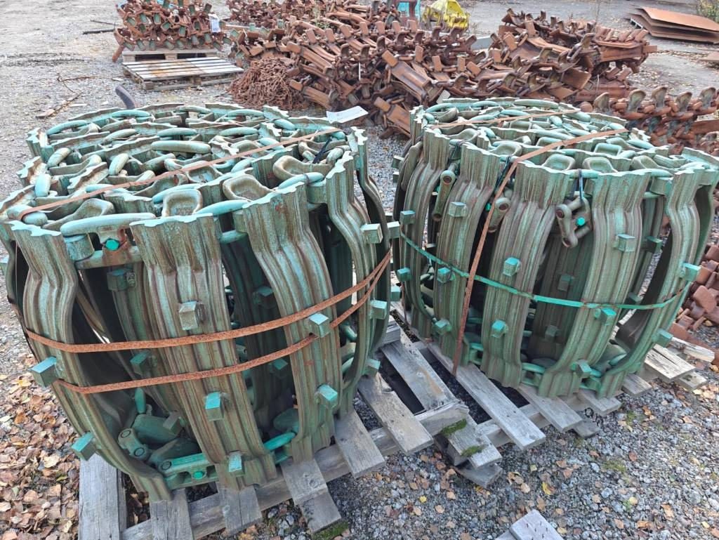 Clark TXSG - Track for Forestry equipment: picture 1 Clark TXSG - Track for Forestry equipment: picture 1