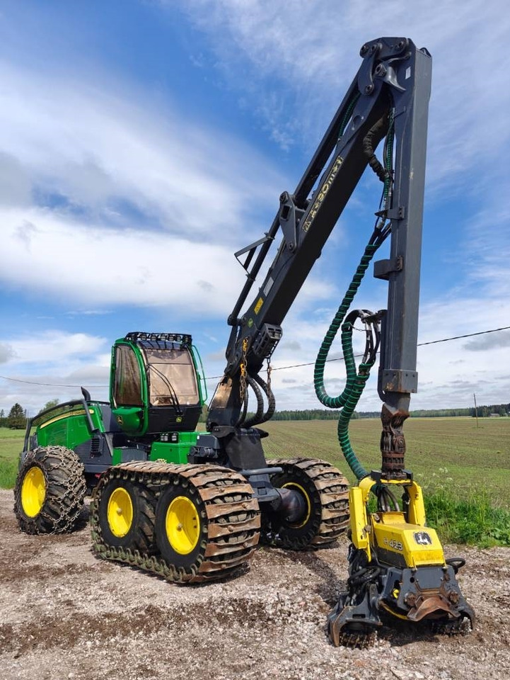 Forestry harvester John Deere 1170 G: picture 7