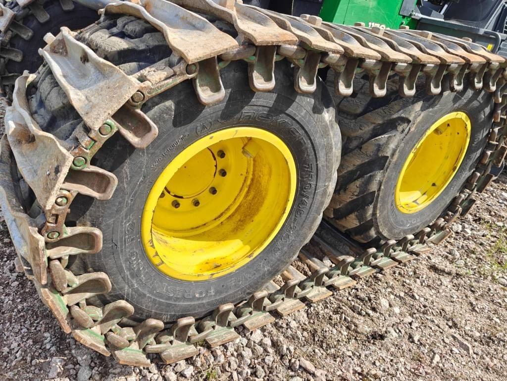 Forestry harvester John Deere 1170 G: picture 22