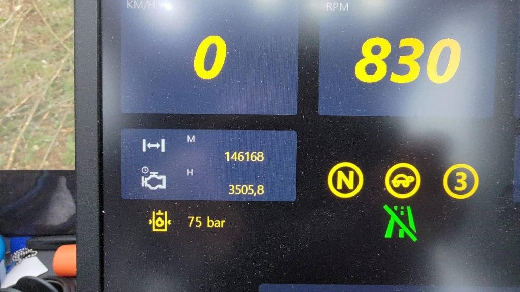 Leasing of Komatsu 931 XC  Komatsu 931 XC: picture 10