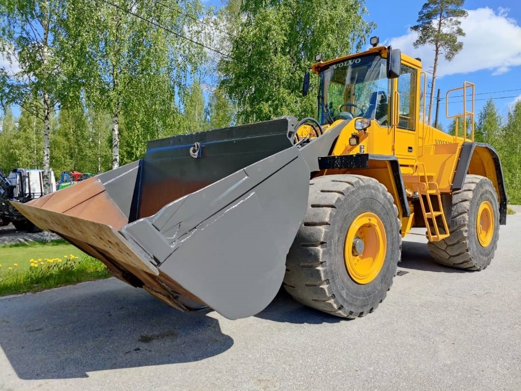 Volvo L 180 E - Wheel loader: picture 1 Volvo L 180 E - Wheel loader: picture 1