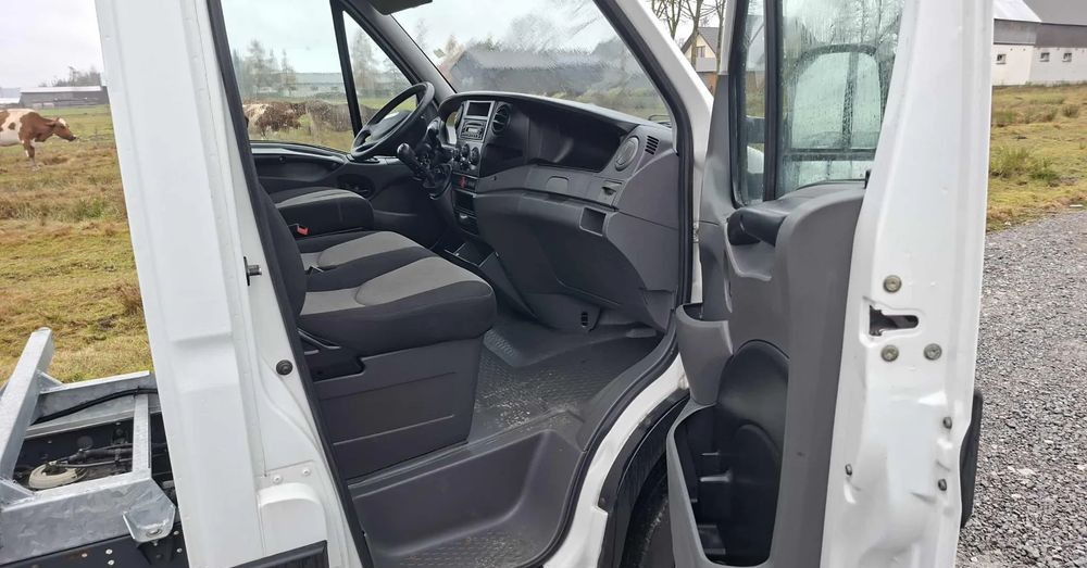 Iveco 35C13, 35C12, 35C14, 35C15 - Tipper van: picture 2 Iveco 35C13, 35C12, 35C14, 35C15 - Tipper van: picture 2