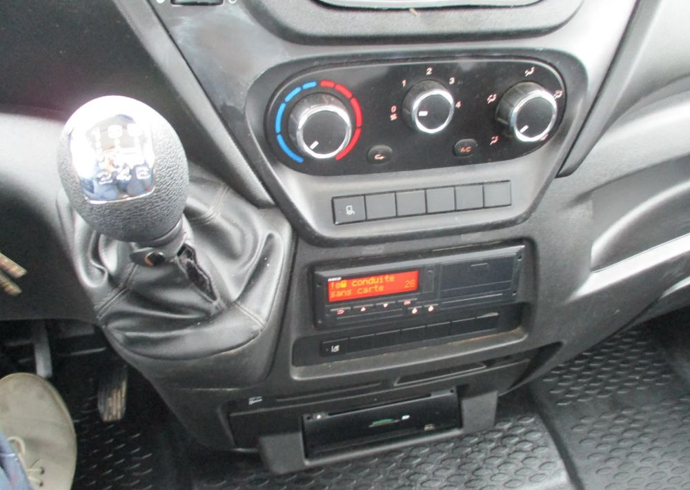 Leasing of  Iveco Daily 3.0 na bliźniaku 70C18 skrzynia, laweta, rama, HDS, 70-180 kiper Iveco Daily 3.0 na bliźniaku 70C18 skrzynia, laweta, rama, HDS, 70-180 kiper: picture 15 Leasing of  Iveco Daily 3.0 na bliźniaku 70C18 skrzynia, laweta, rama, HDS, 70-180 kiper Iveco Daily 3.0 na bliźniaku 70C18 skrzynia, laweta, rama, HDS, 70-180 kiper: picture 15