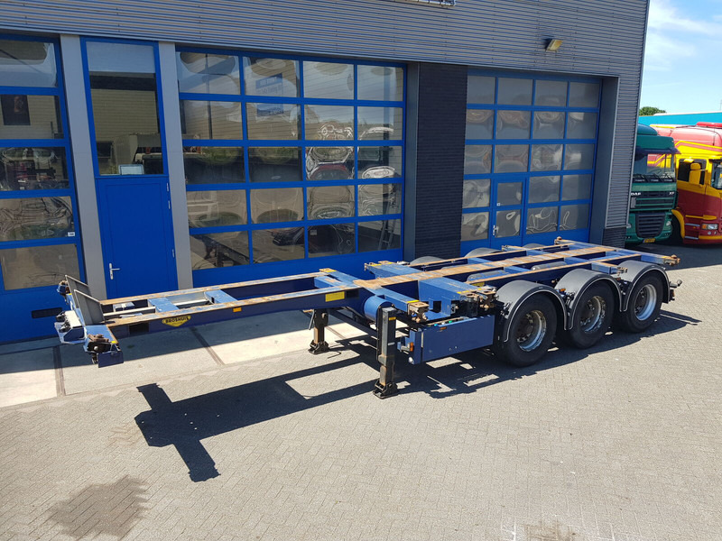 Broshuis 3 UCC-39/45 Eu Multichassis Liftas - Container transporter/ Swap body semi-trailer: picture 1 Broshuis 3 UCC-39/45 Eu Multichassis Liftas - Container transporter/ Swap body semi-trailer: picture 1