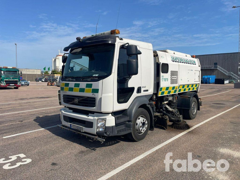 Volvo FL 240 4X2 - Garbage truck: picture 1 Volvo FL 240 4X2 - Garbage truck: picture 1