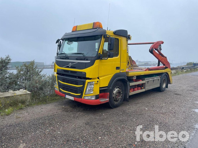 Volvo FM330 - Skip loader truck: picture 1 Volvo FM330 - Skip loader truck: picture 1