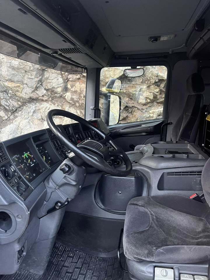 Scania P94GB 4x2 NA 310 - fire engine - RESERVERAD !! - Fire truck: picture 5 Scania P94GB 4x2 NA 310 - fire engine - RESERVERAD !! - Fire truck: picture 5