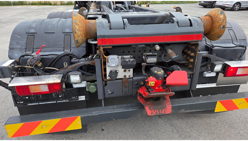 Volvo FM460 6X2*4 - Hook lift truck: picture 5 Volvo FM460 6X2*4 - Hook lift truck: picture 5