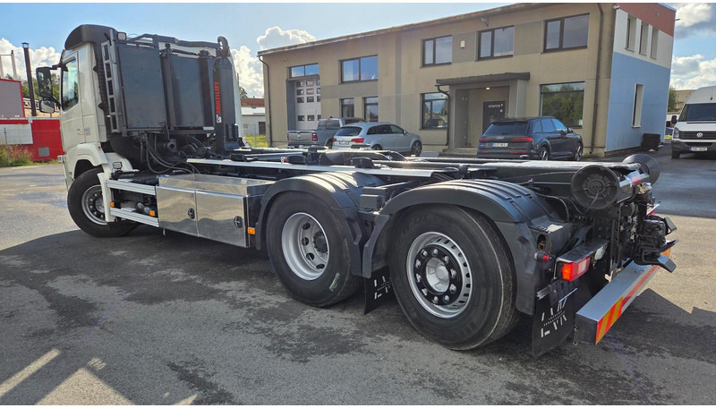 Volvo FM460 6X2*4 - Hook lift truck: picture 4 Volvo FM460 6X2*4 - Hook lift truck: picture 4