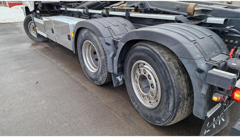 Cab chassis truck Volvo FM460 6X2*4 chassis: picture 12