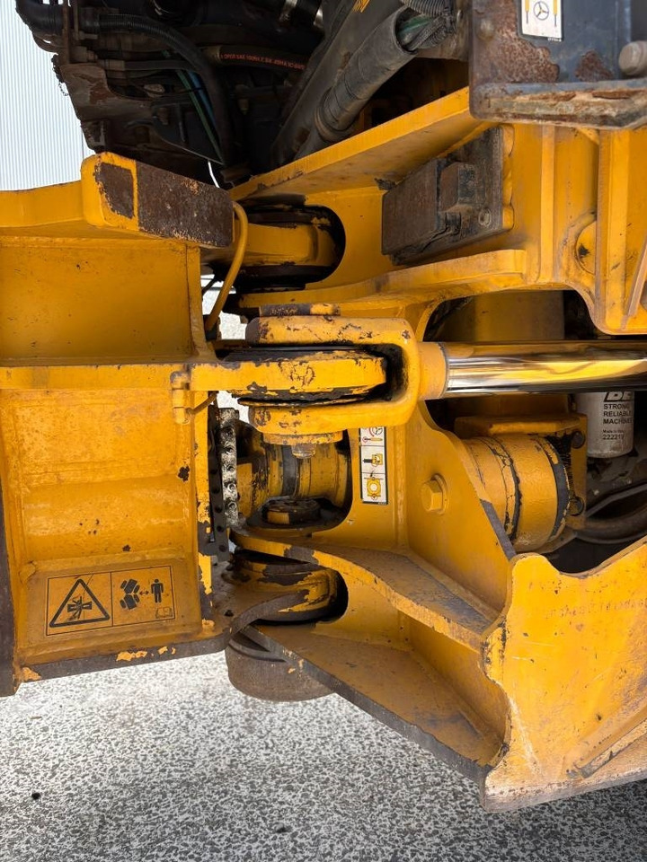 Articulated dumper Bell B 30 E: picture 18